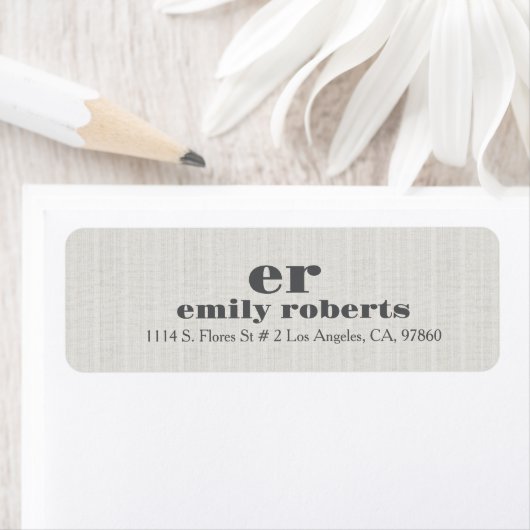 Étiquette Minimalistic Ivory White Burlap Gray Typography (En situation)