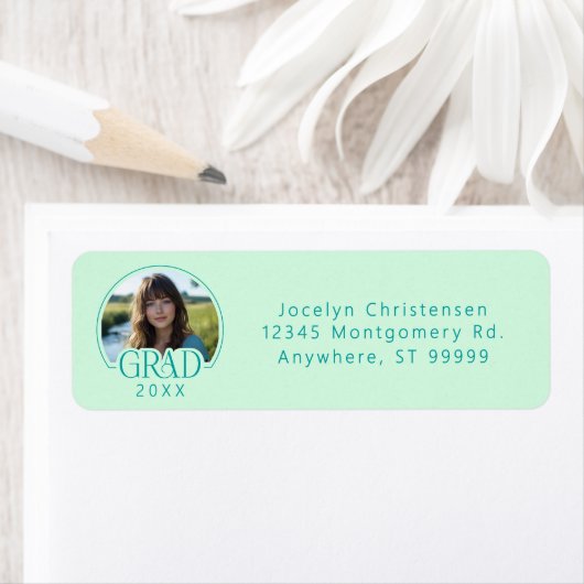 Étiquette Mint Green Photo Graduation Return Address Labels (En situation)