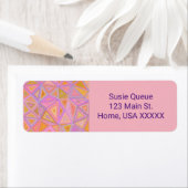 Étiquette Mod rose violet et jaune géométrique (En situation)