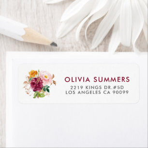Étiquette Modèle de typographie moderne et bouquet boho colo