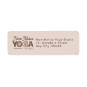 Étiquette Modern Beige Brown Yoga Studio Adresse (Devant)
