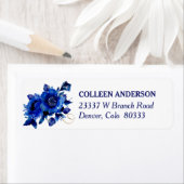 Étiquette Modern Blue Floral Swirl Adresse de retour (En situation)