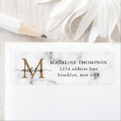 Étiquette Modern Marble Gold Girly Script Monogram Address (En situation)