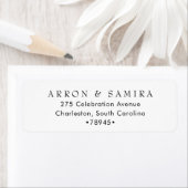 Étiquette Modern Simple Wedding Return Address (En situation)