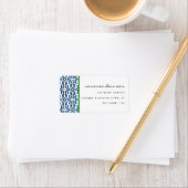 Étiquette Moderne Elégant Bleu Arabesque Damas Personnalisé (En situation)