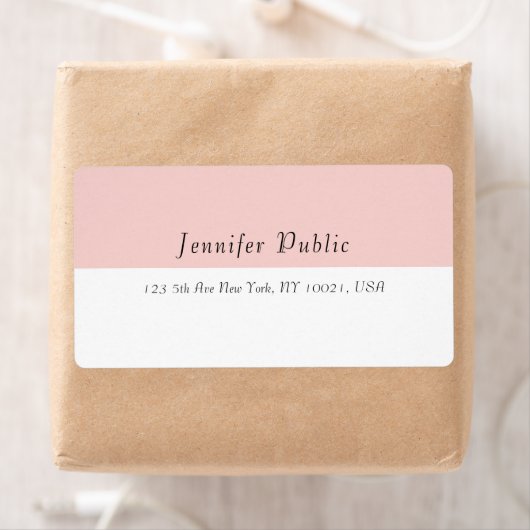 Étiquette Moderne Simple Template Rose Pâle Blanc Élégant (En situation)