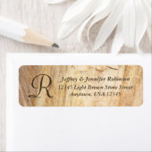 Étiquette Monogramme en pierre rustique Nom et adresse de re (En situation)