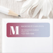 Étiquette Monogramme initial Pink Blue Gradient Adresse de r (En situation)