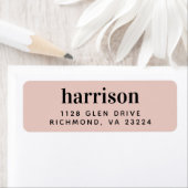 Étiquette Monogramme moderne Blush rose Adresse de retour (En situation)