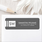 Étiquette Monogramme Moderne Moyen Gris Et Blanc (En situation)