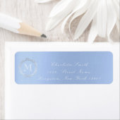 Étiquette Monogramme Sky Blue Grey Silver Wreath Blush RSVP (En situation)