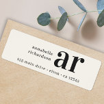 Étiquette Monogramme vintage Retro Typographie Adresse de re<br><div class="desc">Un design vintage d'étiquettes d'adresses de retour monogramme avec une typographie rétro qui peut être facilement personnalisé avec votre nom, vos initiales et votre adresse pour créer un design de papeterie personnalisé unique! Le design se compose d'un arrière - plan classique à la crème d'ivoire de style ancien, ainsi que...</div>