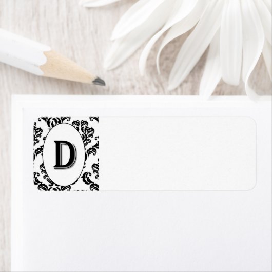 Étiquette Noir et blanc Damas initial (En situation)