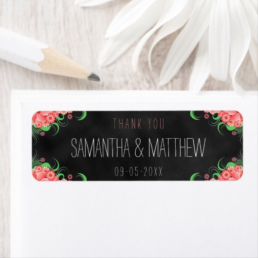 Étiquette Noir Pink Chalkboard Floral Wedding Favoriser les  (En situation)