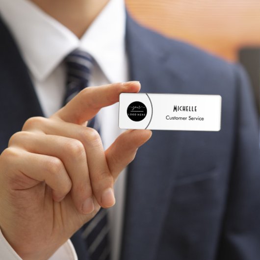 Étiquette nominative avec épingle de sûreté ou mag