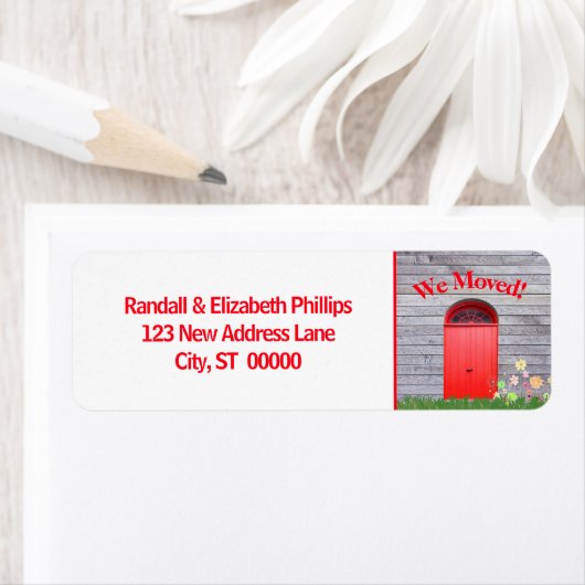 Étiquette Nous Avons Déplacé Les Fleurs Rouges Faire-part Do (En situation)