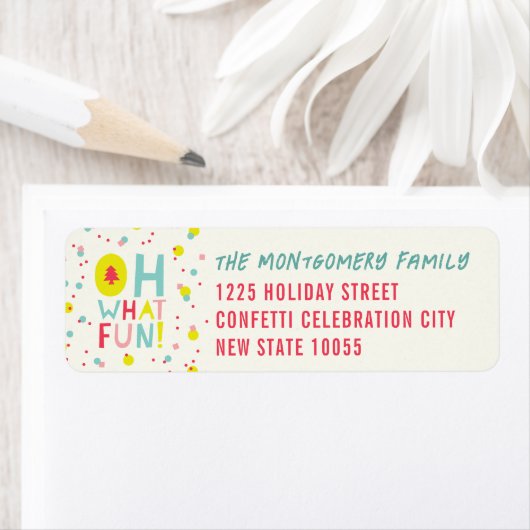 Étiquette Oh What Fun Confetti Dots Holiday Adresse de retou (En situation)