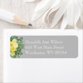 Étiquette Peine jaune pâle et gris clair et Rose adresse flo (En situation)