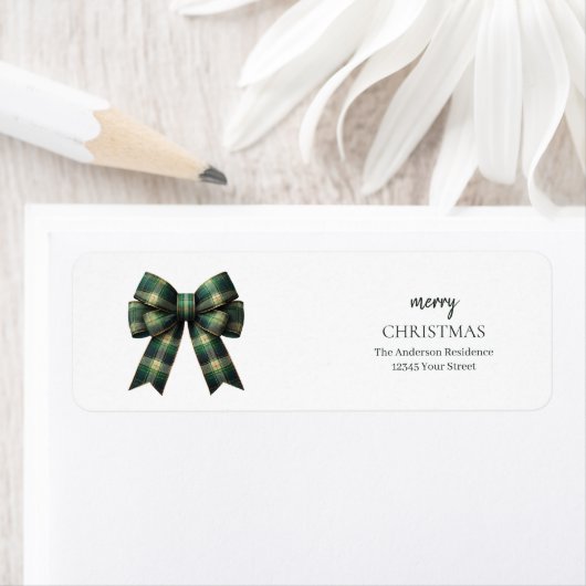 Étiquette Personalized Merry Christmas | Green Plaid Bow (En situation)