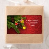 Étiquette Pin de Noël, cônes et baubles (En situation)