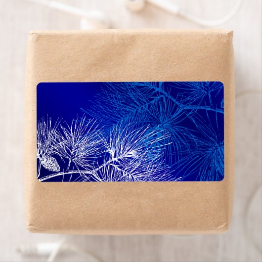 Étiquette Pin d'hiver bleu et blanc (En situation)