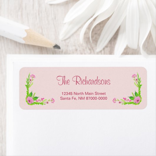 Étiquette Pink and Green Nostalgic Floral Address Label (En situation)
