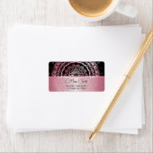 Étiquette Pink Shiny Metallic Black Mandala (En situation)
