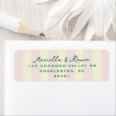 Étiquette Pink Yellow Vertical Stripes Modern Return Address (En situation)