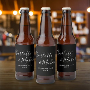 Étiquette Pour Bouteilles De Bière Élégant Script Signature Mariage noir et blanc