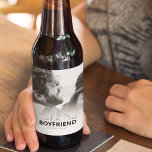Étiquette Pour Bouteilles De Bière Worlds Best Boyfriend<br><div class="desc">Looking for a unique gift for valentines day,  birthday or just to say I love you! This simplistic modern design features typography text which reads 'WORLDS BEST BOYFRIEND' and your favorite photo. The editable text font style,  can be changed by clicking on the customize further link after personalizing.</div>