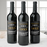 Étiquette Pour Bouteilles De Vin 40th Birthday Vintage Black Gold Ajouter un nom An<br><div class="desc">Célébrez un jalon avec le étiquette à vin personnalisable parfait! Parfait pour un cadeau de 40e anniversaire, ce étiquette vintage noir et or peut être personnalisé avec le nom et l'année du garçon ou de la fille anniversaire spécial. Offrez une bouteille de vin avec ce étiquette d'inspiration légendaire et ajoutez...</div>