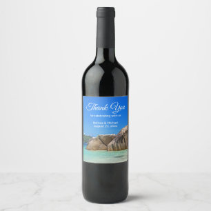 Étiquette Pour Bouteilles De Vin Belle Mer Tropicale avec Côte Rocheuse Couverte