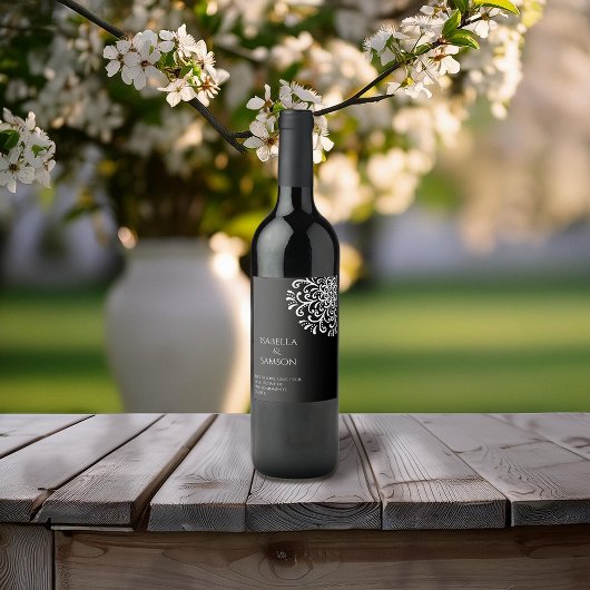 Étiquette Pour Bouteilles De Vin Blanc Whimsical sur Flouris Noir