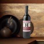 Étiquette Pour Bouteilles De Vin Carrelage Bistro vintage Cranberry et Monogramme O<br><div class="desc">Ces étiquettes distingués de canneberge,  crème et or imitation vin sont parfaits pour les cadeaux de fête et les faveurs de mariage. Les lignes épurées,  les couleurs simples et le motif vintage sont intemporels et polyvalents. Un design de carreaux de bistrot pour un goût sophistiqué.</div>