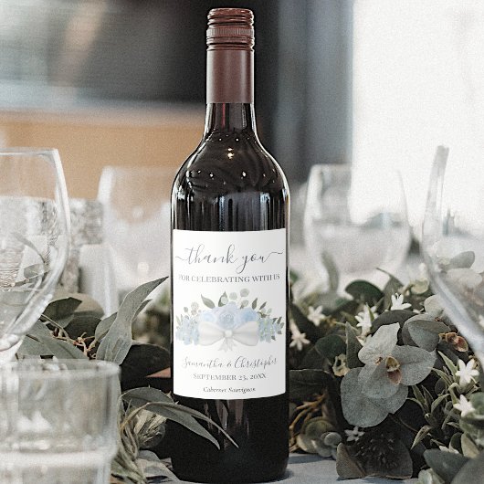 Étiquette Pour Bouteilles De Vin Dusty Blue Rustic Floral Élégant Merci de mariage