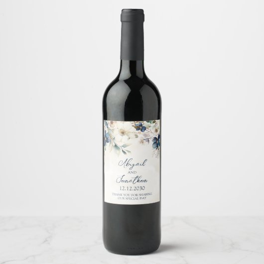 Étiquette Pour Bouteilles De Vin Elegant Blue Floral Winter Wedding Wine Label (Devant)