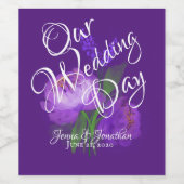 Étiquette Pour Bouteilles De Vin Élégant Mariage de script floral violet (Étiquettes simples)