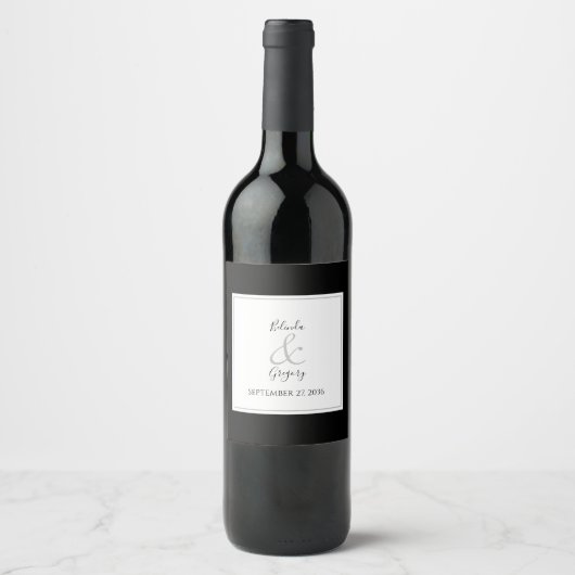 Étiquette Pour Bouteilles De Vin Élégant Monogramme Mariage noir et blanc (Devant)
