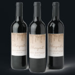 Étiquette Pour Bouteilles De Vin Glam Gold Parties scintillant Drip 70th Birthday P<br><div class="desc">Ces étiquettes chics de bouteille de vin de 70e anniversaire ont une bordure brillante de parties scintillant faux or et arrière - plan d'or sombre. Personnalisez-les avec son nom en écriture manuscrite brune,  avec son anniversaire et la date ci-dessous en police brune sans serif.</div>