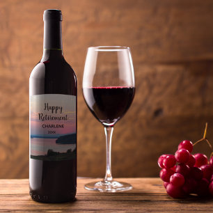 Étiquette Pour Bouteilles De Vin Joyeux coucher de soleil rose de retraite avec nom