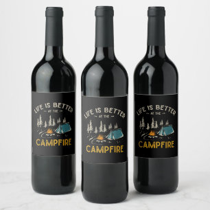 Étiquette Pour Bouteilles De Vin La vie est meilleure au feu de camp drôle campeur