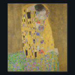Étiquette Pour Bouteilles De Vin Les amoureux embrasser Embrace par Gustav Klimt<br><div class="desc">La lumière du soleil éclaire l'étreinte dorée qui entoure les amoureux du chef-d'oeuvre de Gustav Klimt, The Kiss. La scène est un paradoxe d'intimité et d'isolement. Le couple se tient sur un précipice, un champ de fleurs colorées à leurs pieds, mais ils sont inconscients du monde qui les entoure. Leurs...</div>