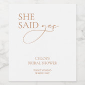 Étiquette Pour Bouteilles De Vin Mariage élégant moderne "Elle a dit oui" Shower (Étiquettes simples)