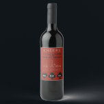 Étiquette Pour Bouteilles De Vin Mariage sur la Skyline du Casino de Las Vegas<br><div class="desc">Une étiquette de vin de mariage moderne et amusante pour accueillir vos invités à votre mariage à Las Vegas ! Cette étiquette de vin personnalisée comporte des graphiques de cartes à jouer noires graphite gras, un rendu moderne de la skyline de Las Vegas et une police et un texte entièrement...</div>