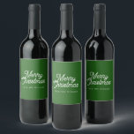 ÉTIQUETTE POUR BOUTEILLES DE VIN MERRY CHRISTMAS RETRO WHITE TYPOGRAPHIE SUR VERT<br><div class="desc">Joyeux Noël blanc typographie personnalisable sur un arrière - plan rouge.</div>