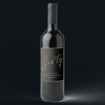 Étiquette Pour Bouteilles De Vin Mini Script Black Gold 60th Birthday Party<br><div class="desc">L'invitation minimaliste moderne 60e anniversaire comprend stylé faux feuille d'or numéro écriture manuscrite Soixante et vos détails de fête dans la police serif classique sur couleur arrière - plan noir, simple et élégant, grande surprise adulte jalon invitation anniversaire pour les hommes et les femmes. la couleur arrière - plan noir...</div>