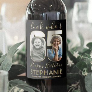 Étiquette Pour Bouteilles De Vin Regardez qui a 65 ans Fête d'anniversaire 2 photos