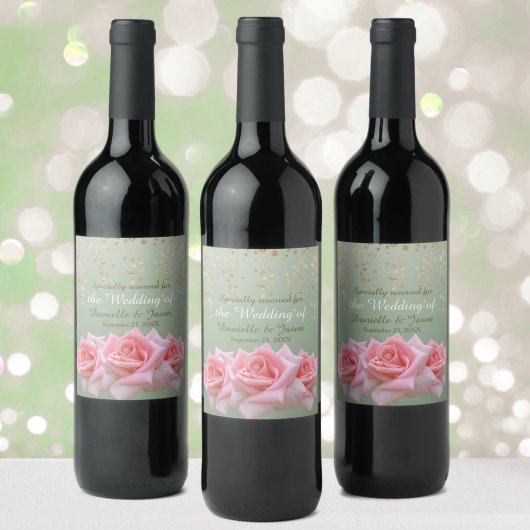 Étiquette Pour Bouteilles De Vin Roses roses sur sol doux