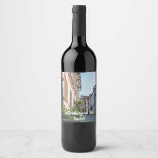 Étiquette Pour Bouteilles De Vin Rue colorée à Rothenburg ob der Tauber