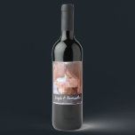 Étiquette Pour Bouteilles De Vin Russe Mariage Chalkboard Etching Script Photo<br><div class="desc">Ce étiquette de vin peut être personnalisé avec votre photo comme un couple,  nom et date mariage. Le tableau rustique est classique mais tendance.</div>